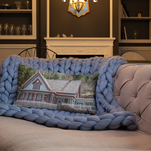 The Lace House Black Hawk